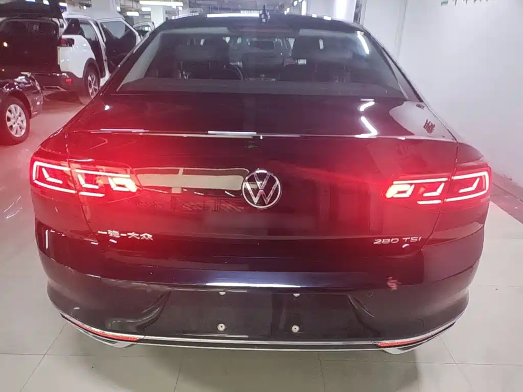 Volkswagen Magotan 2025
