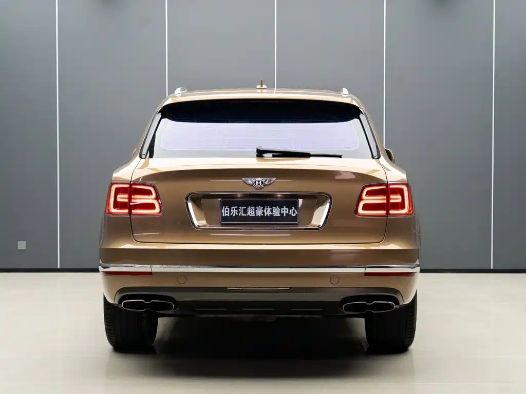 Bentley Bentayga 2019 — фото 7