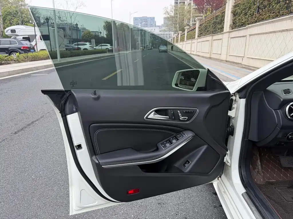 Mercedes-Benz CLA 2017 — фото 10