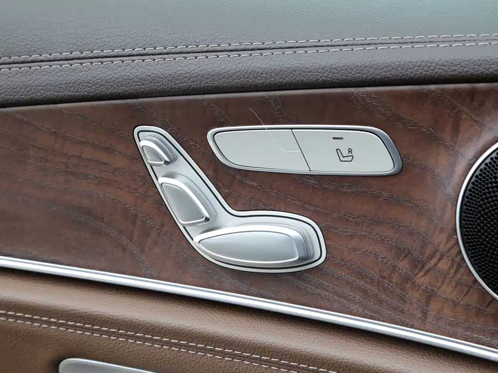 Mercedes-Benz E-Class 2021 — фото 12