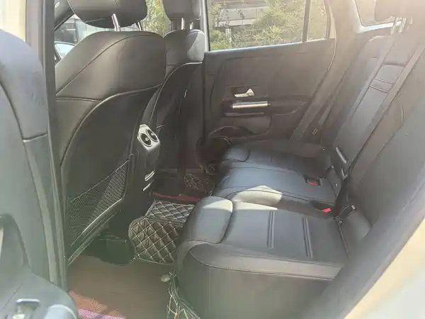 Mercedes-Benz GLA 2021