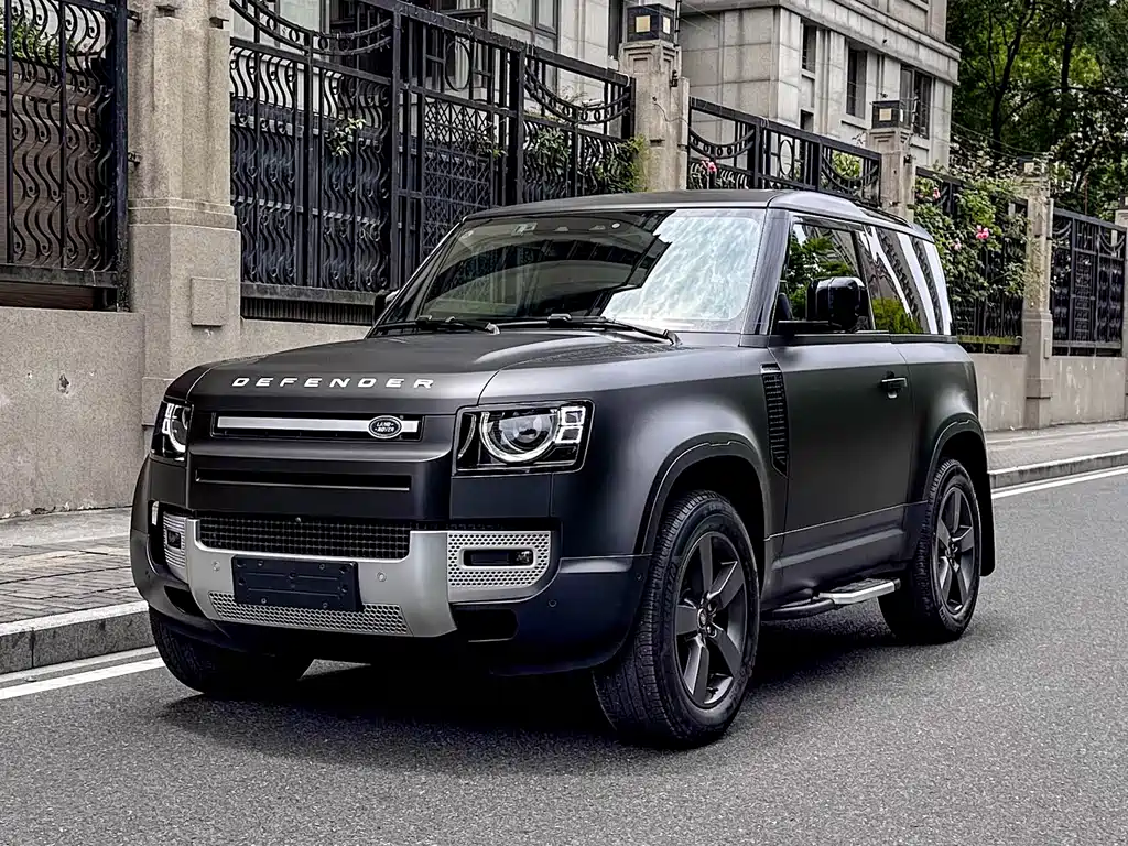 Land Rover Defender 2023