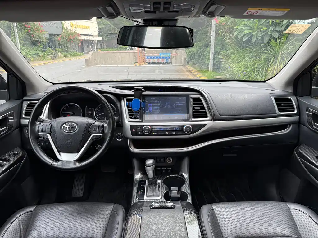 Toyota Highlander 2018 — фото 20