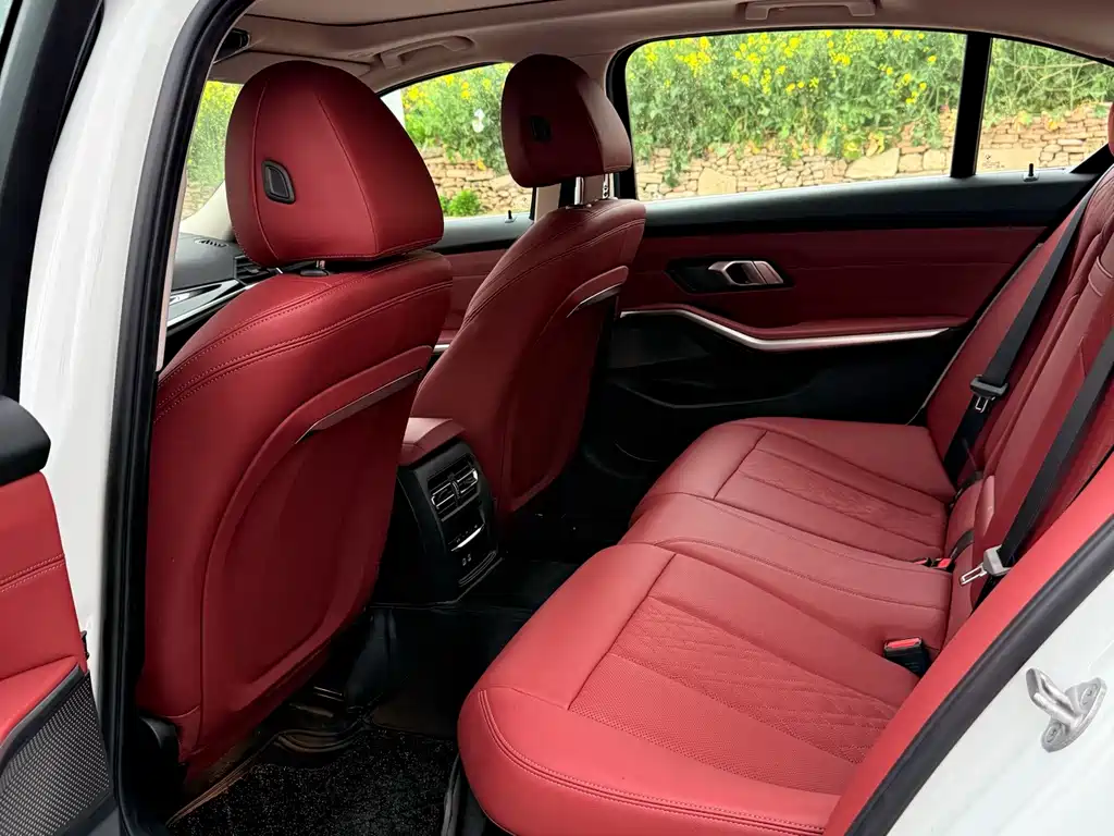 BMW 3 Series 2024