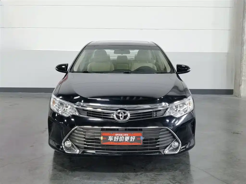 Toyota Camry 2015 — фото 3