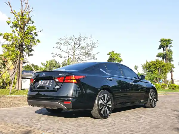 Nissan Teana 2021