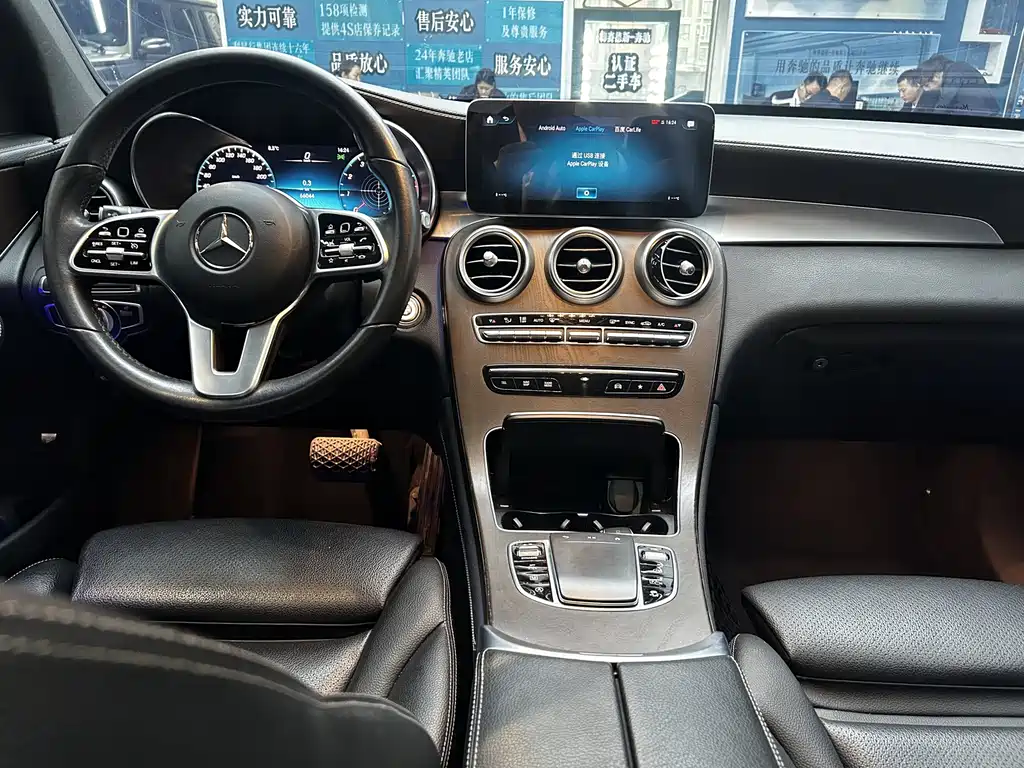 Mercedes-Benz GLC 2020 — фото 12