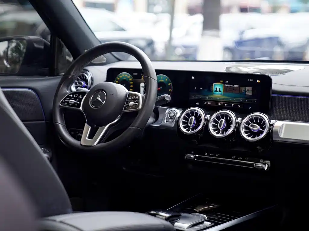 Mercedes-Benz GLB 2021 — фото 16