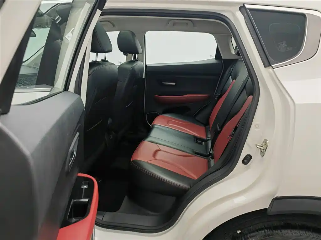 Haval H2s 2016 — фото 15