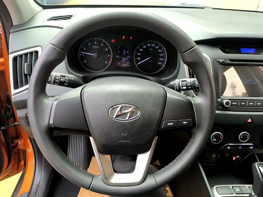 Hyundai ix25 2016 — фото 11