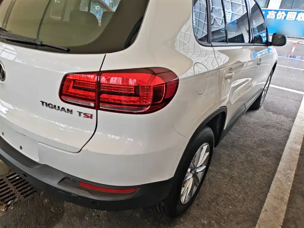 Volkswagen Tiguan 2015 — фото 8