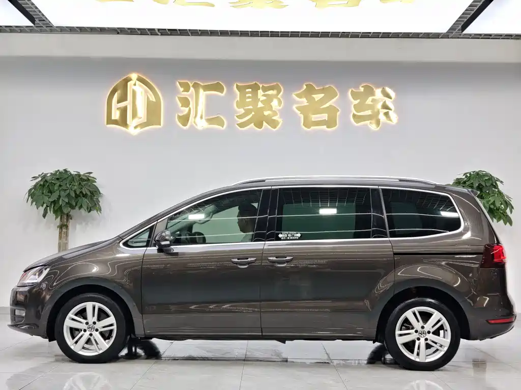 Volkswagen Sharan 2017 — фото 10