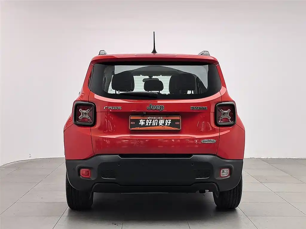 Jeep Renegade 2018 — фото 4