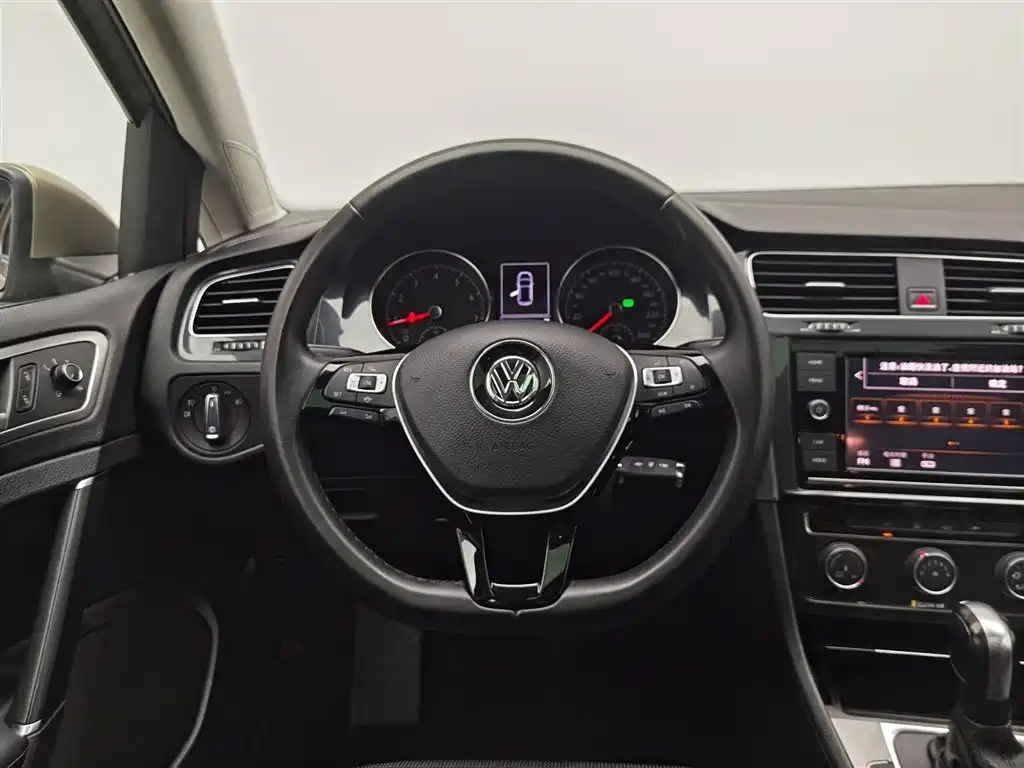 Volkswagen Golf 2019 — фото 11