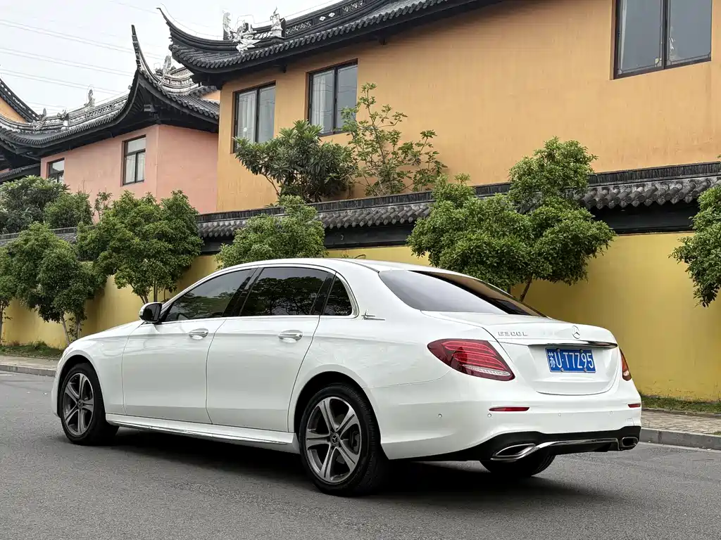 Mercedes-Benz E-Class 2018 — фото 7