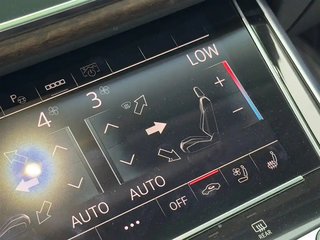 Audi Q7 2021 — фото 17