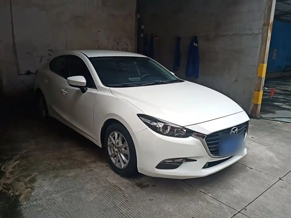 Mazda 3 Axela 2018 — фото 4