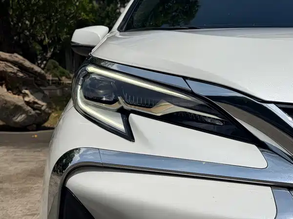 Toyota Granvia 2025