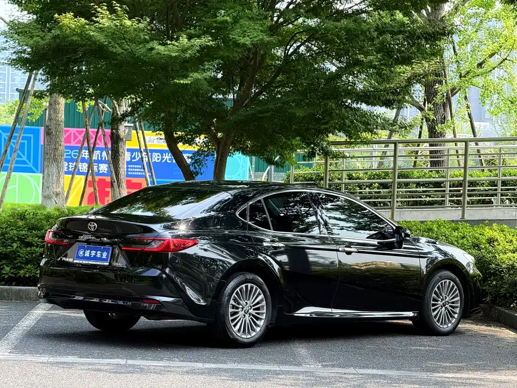Toyota Camry 2024 — фото 16
