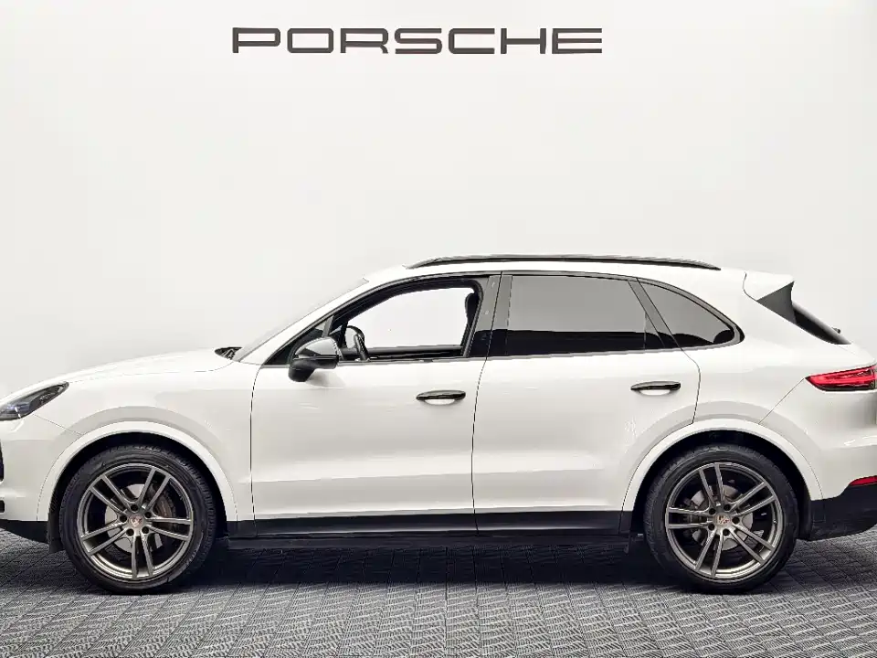 Porsche Cayenne 2023 — фото 3