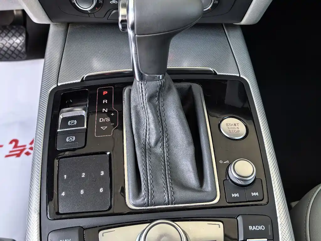 Audi A6L 2014 — фото 11