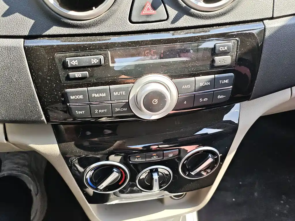 Changan V3 2017 — фото 14