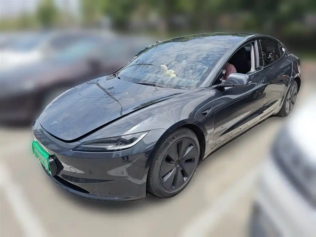 Tesla Model 3 2024 — фото 1