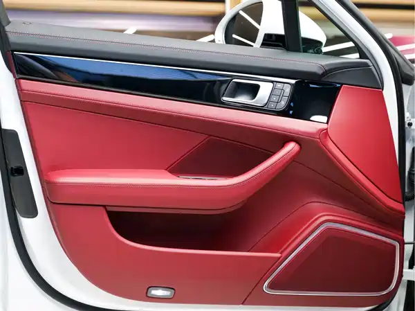 Porsche Panamera 2023
