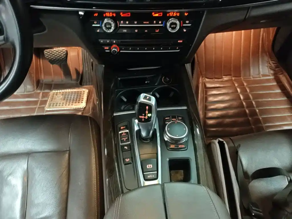 BMW X5 2017 — фото 14