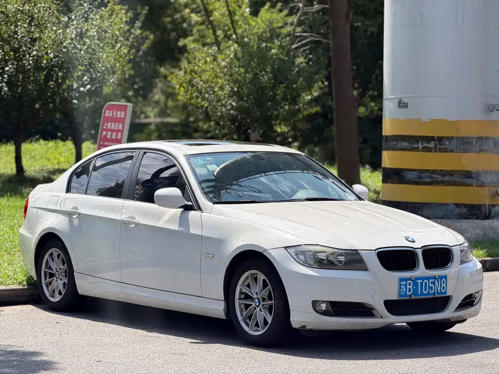 BMW 3 Series 2011