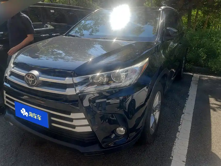 Toyota Highlander 2019 — фото 1
