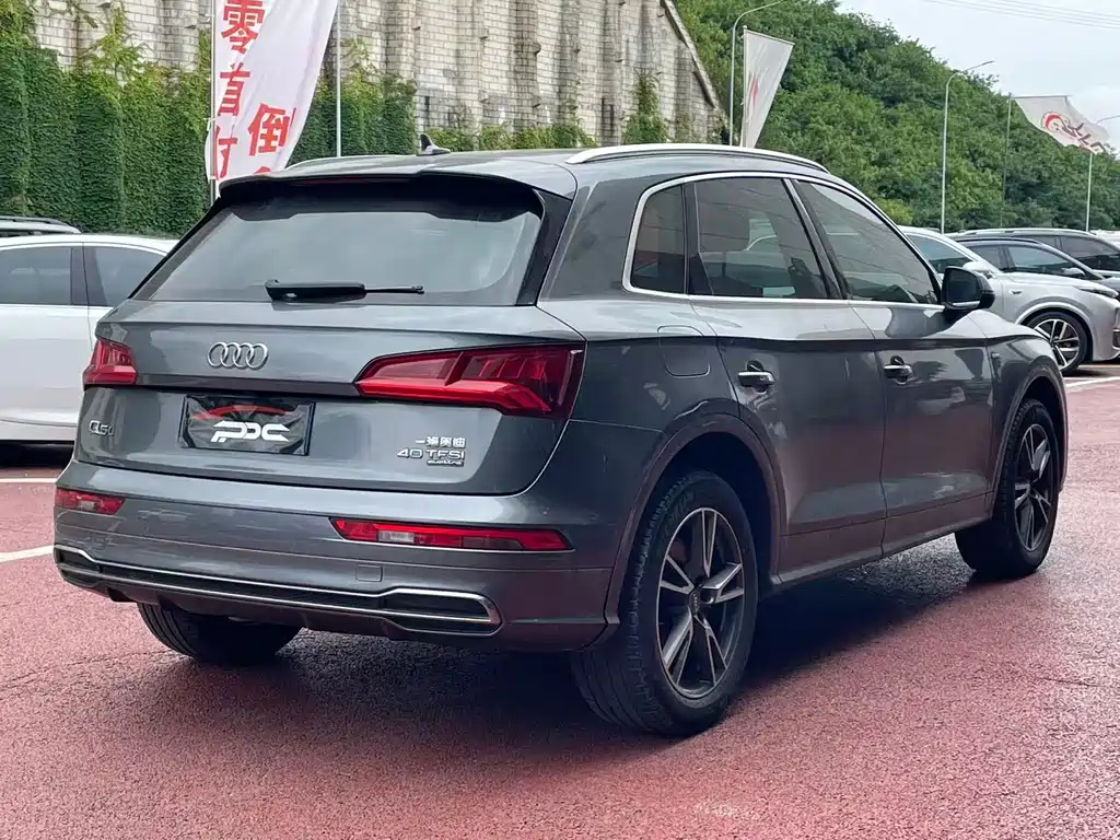 Audi Q5L 2019 — фото 11