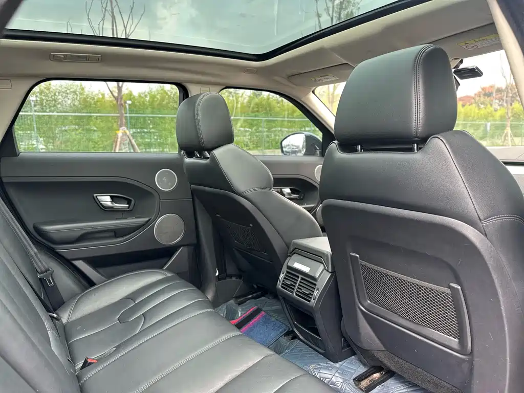 Land Rover Evoque 2015 — фото 16