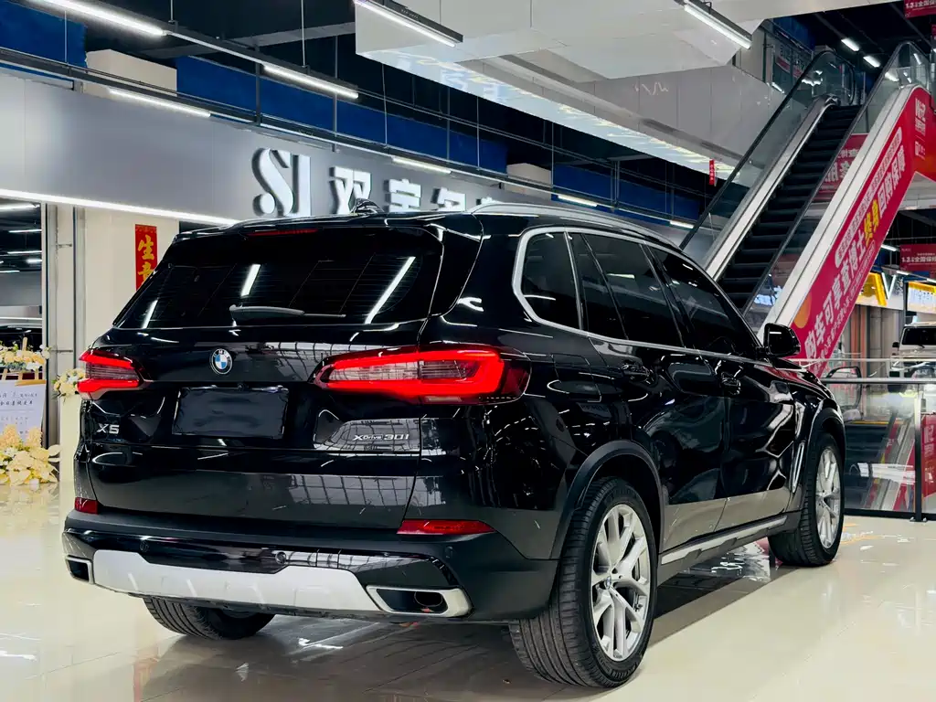 BMW X5 2021 — фото 16