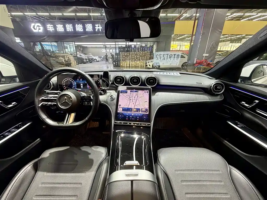Mercedes-Benz C-Class 2023 — фото 12