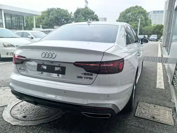 Audi A4L 2021