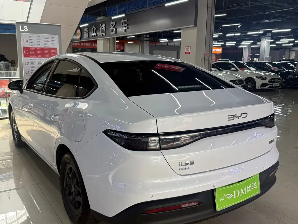BYD Seal 05 DM-i 2025 — фото 7