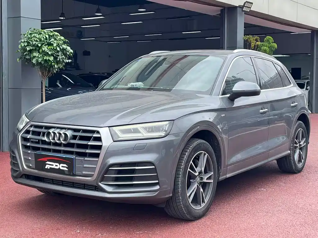 Audi Q5L 2019