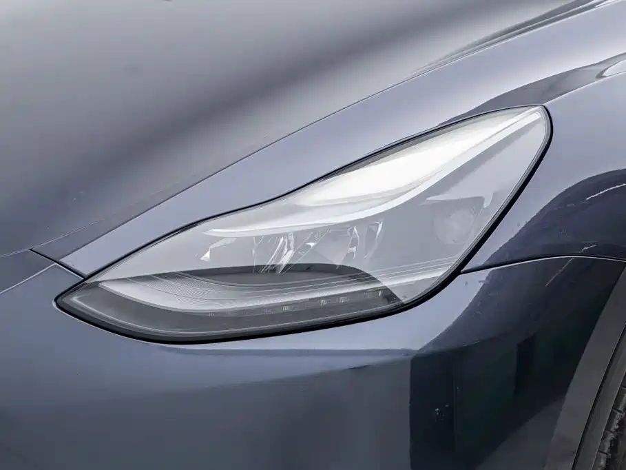 Tesla Model Y 2021 — фото 12