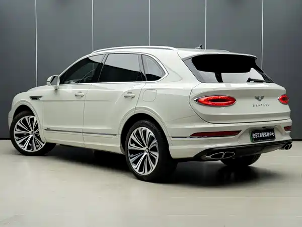 Bentley Bentayga Plug-In Hybrid 2022