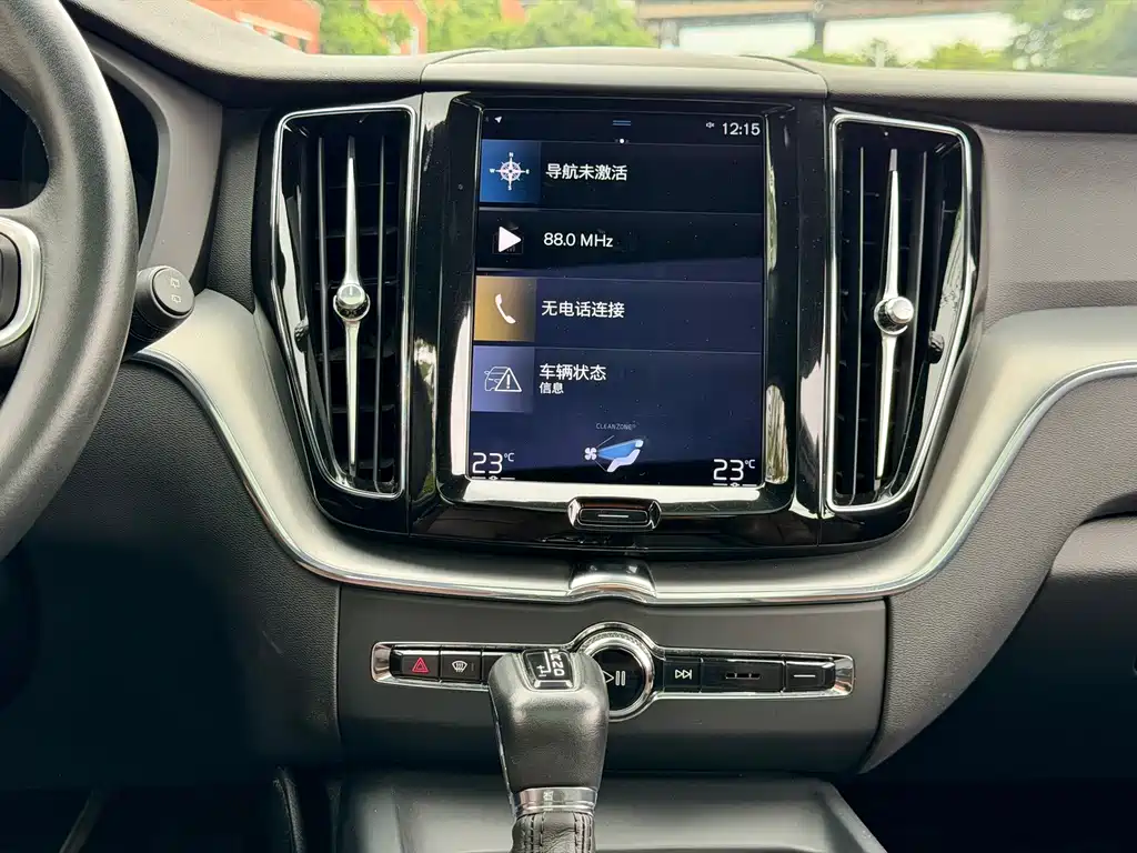 Volvo XC60 2020 — фото 17