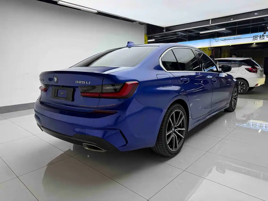 BMW 3 Series 2021