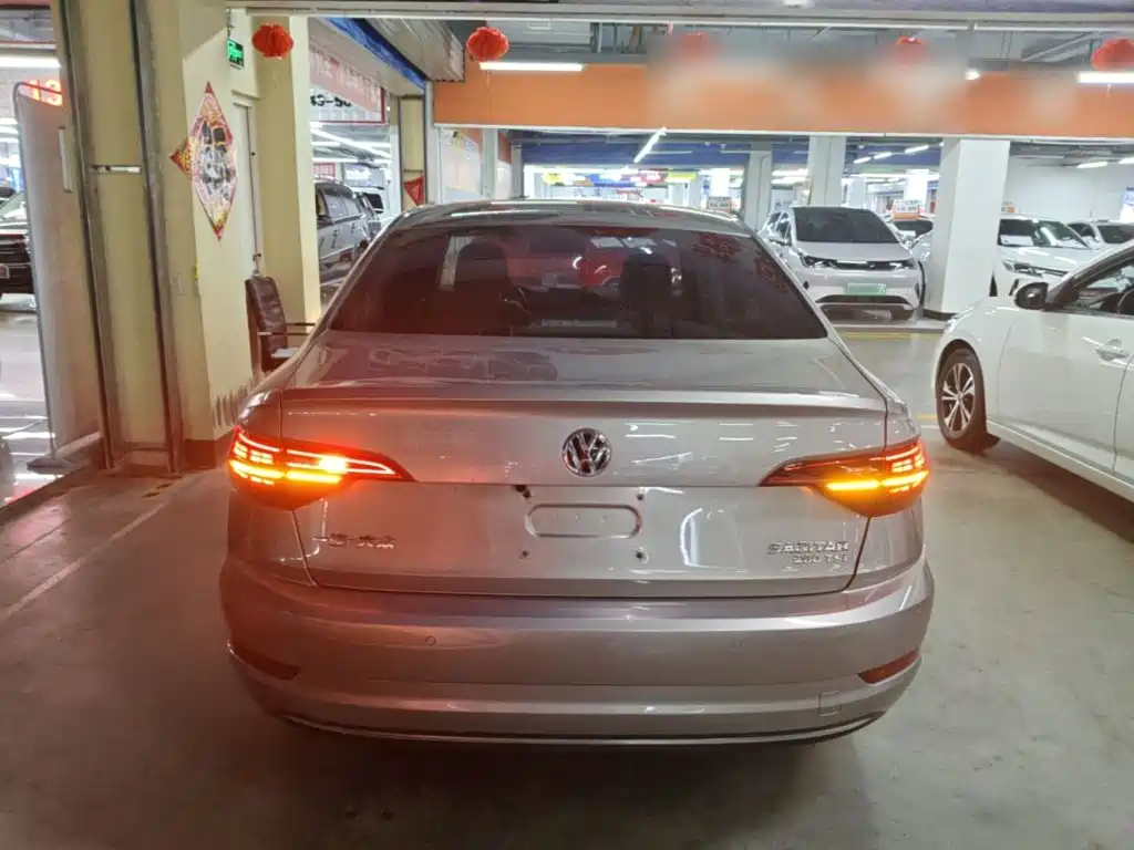 Volkswagen Sagitar 2020