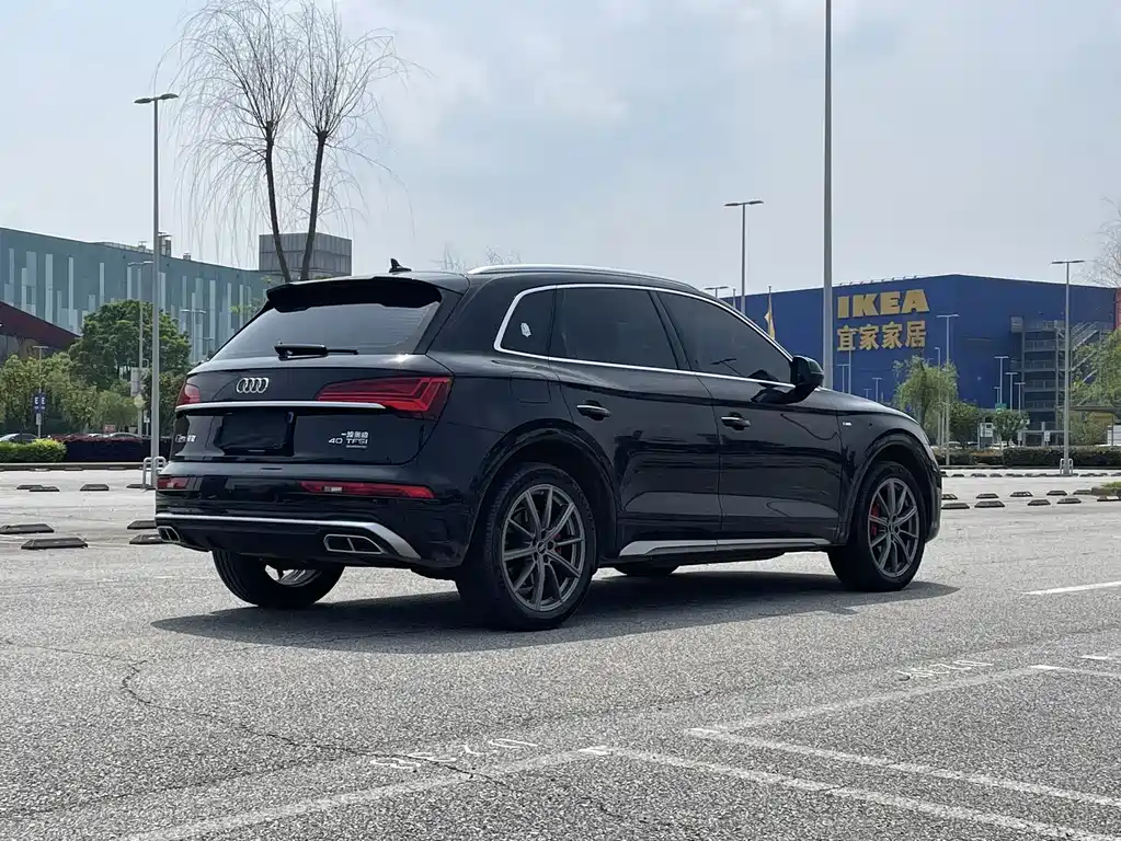 Audi Q5L 2022 — фото 7