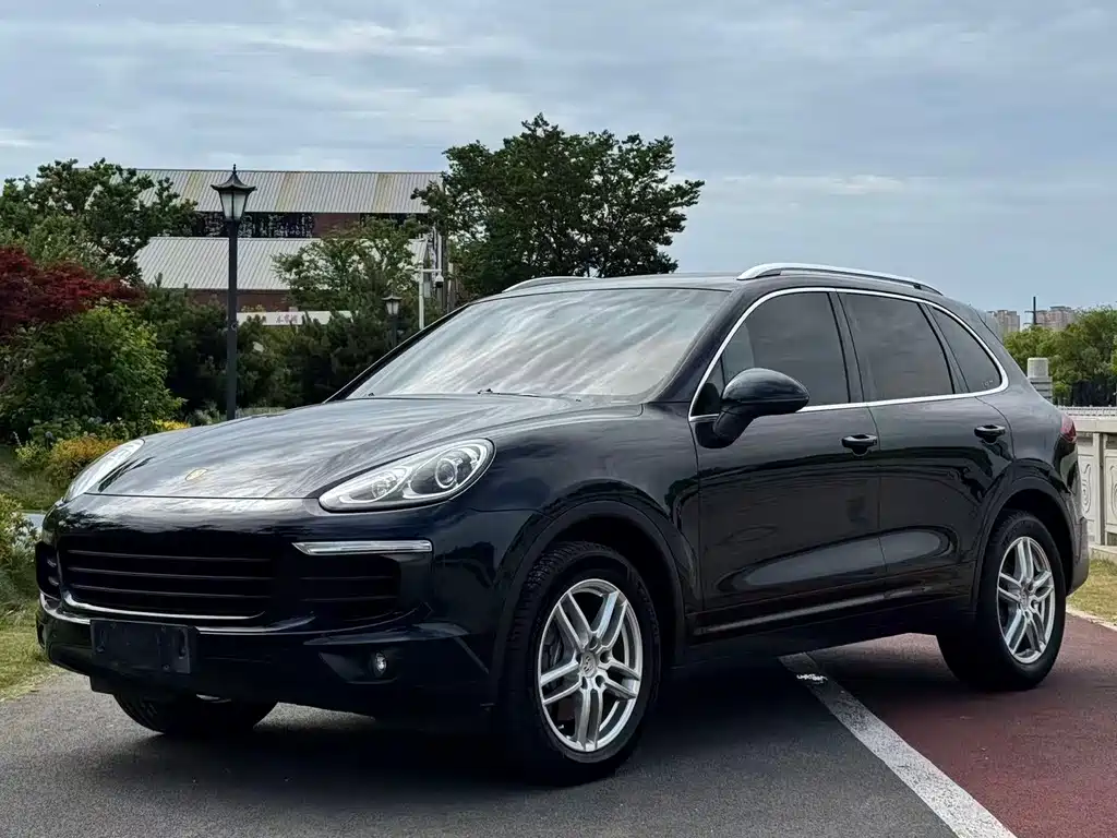 Porsche Cayenne 2017 — фото 3