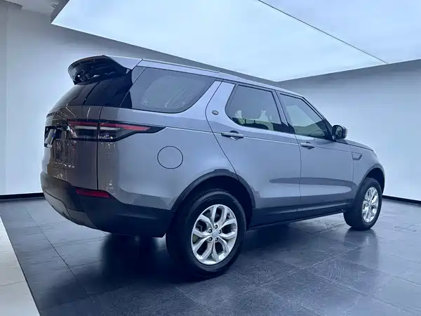 Land Rover Discovery 2021