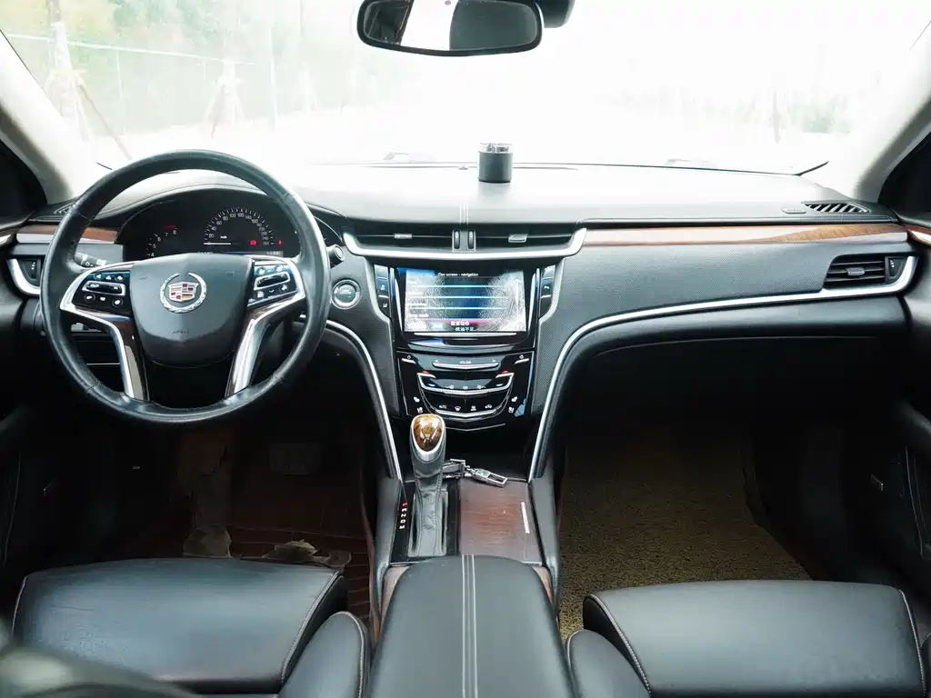 Cadillac XTS 2013 — фото 10