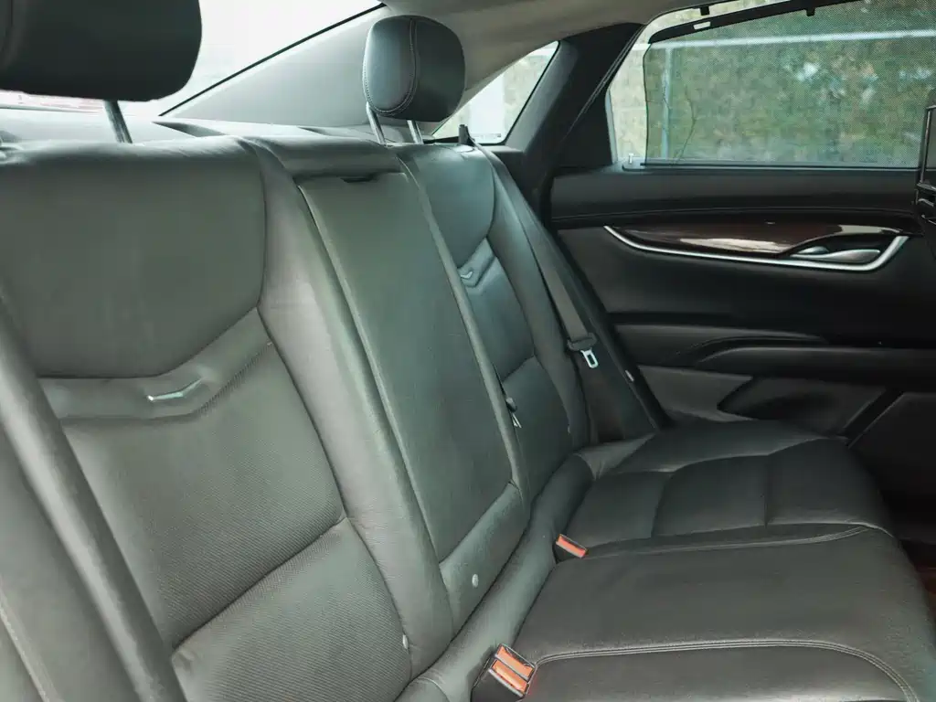 Cadillac XTS 2013 — фото 24