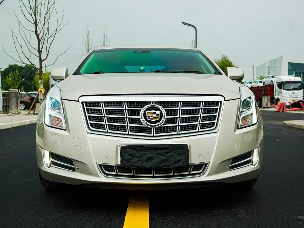 Cadillac XTS 2013 — фото 2