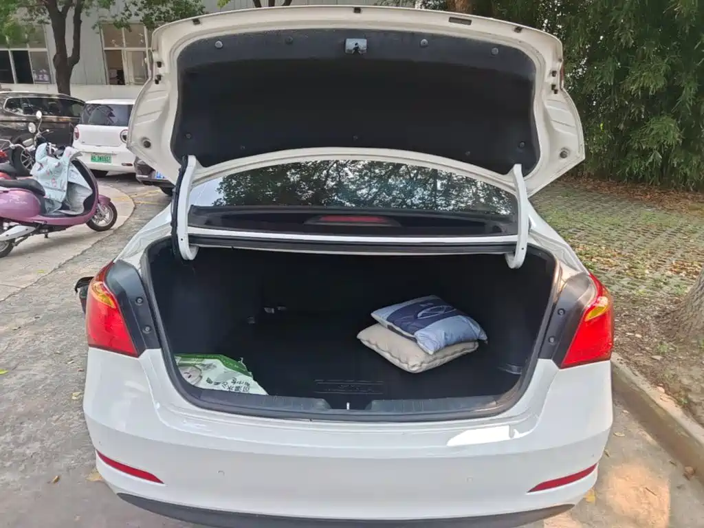 Hyundai Mistra 2015 — фото 19